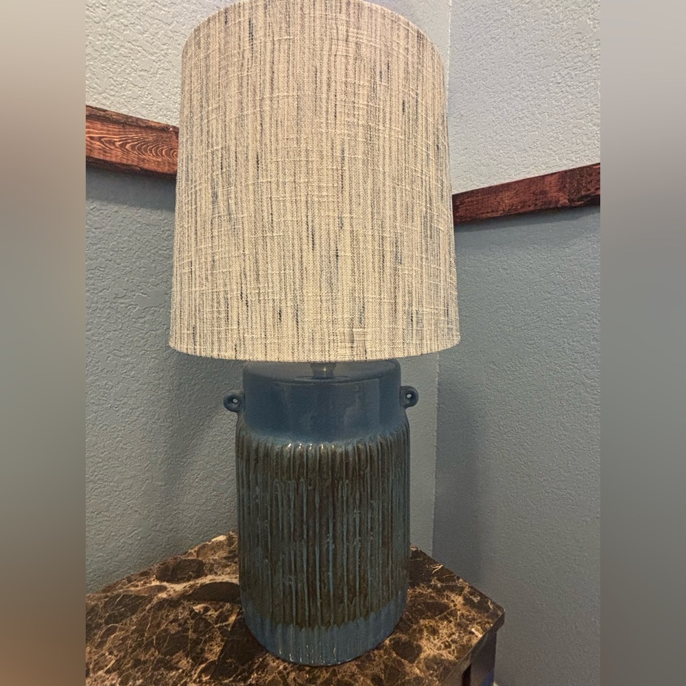 Elegant Blue Ceramic Table Lamp